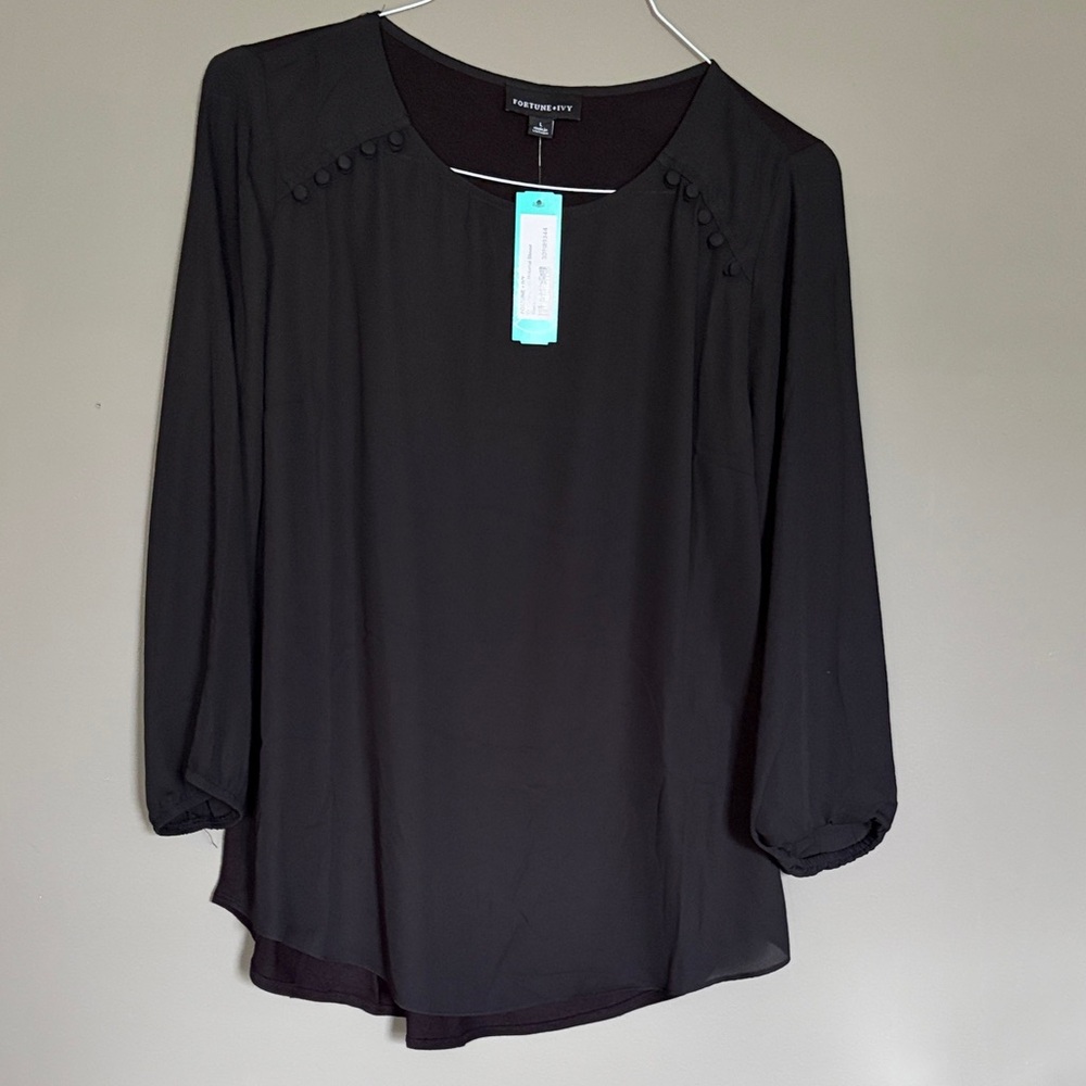 Philosophy Elegant Black Button-Accent Blouse